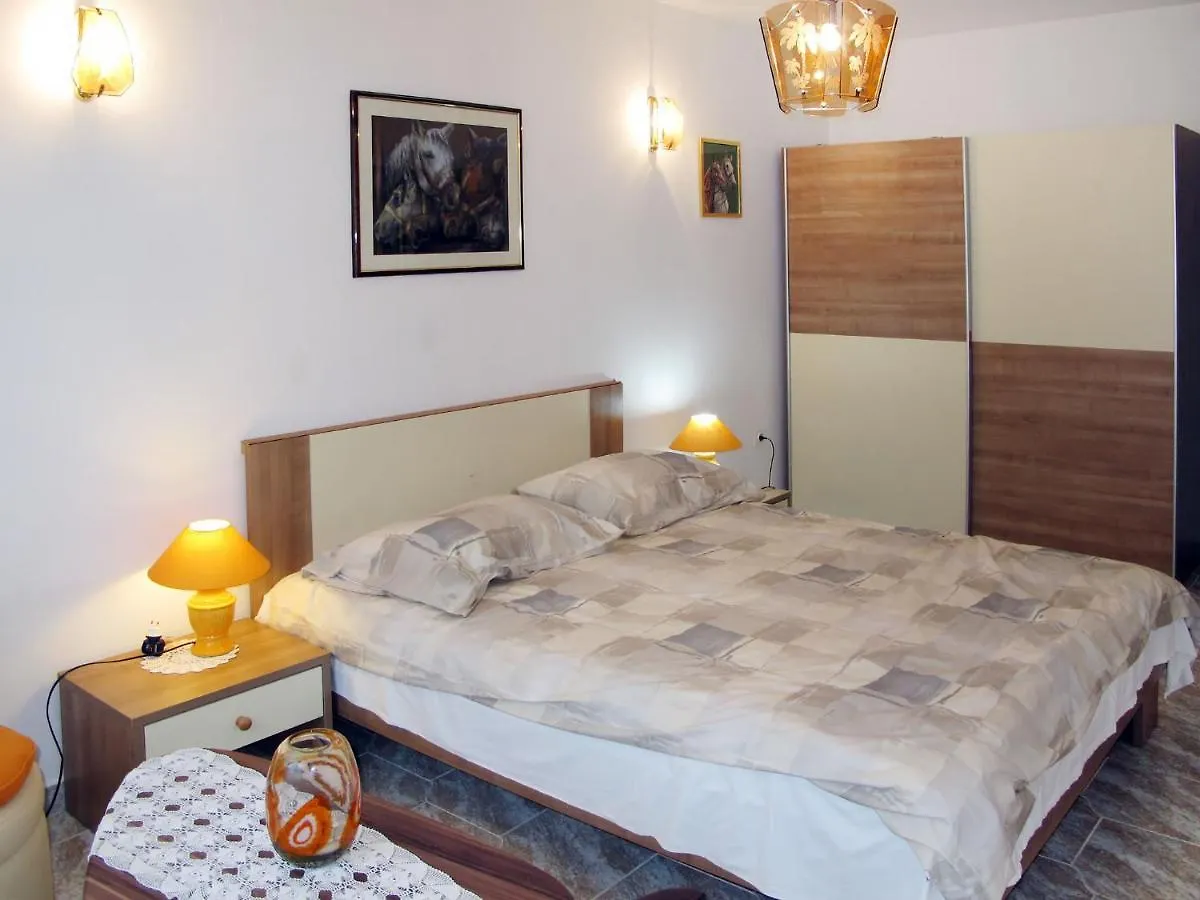 Holiday Home Lara - Pul410 By Interhome Peroj