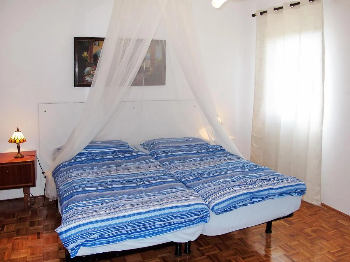 Holiday Home Lara - Pul410 By Interhome Peroj 0*,