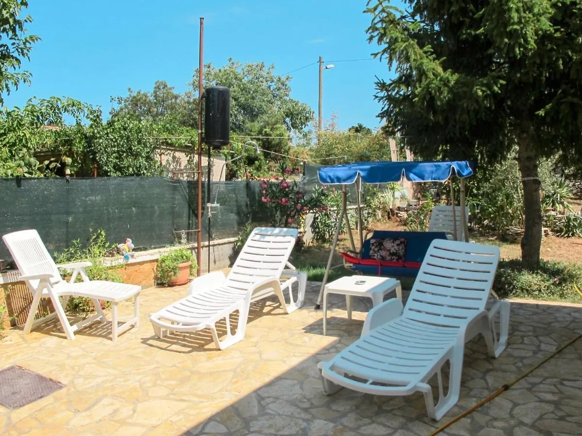Holiday Home Lara - Pul410 By Interhome Peroj 0*,