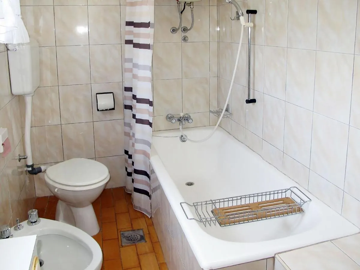 Holiday Home Lara - Pul410 By Interhome Peroj